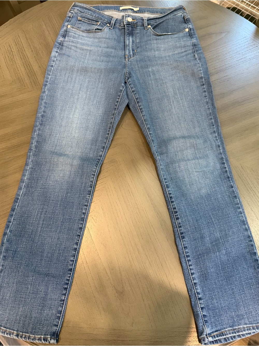 Levi’s Classic Straight Women’s Jeans in Light Blue - Size 30